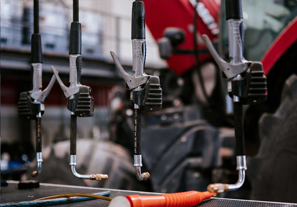 Servicio-Postventa-Maquinaria-Agricola-Ocasion Revisión de cada vehículo industrial de segunda mano a la venta